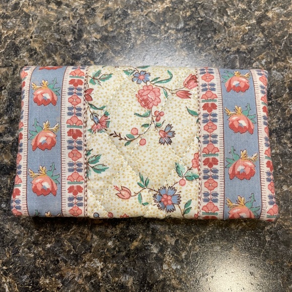 Vera Bradley small card flap pouch floral - Picture 2 of 8